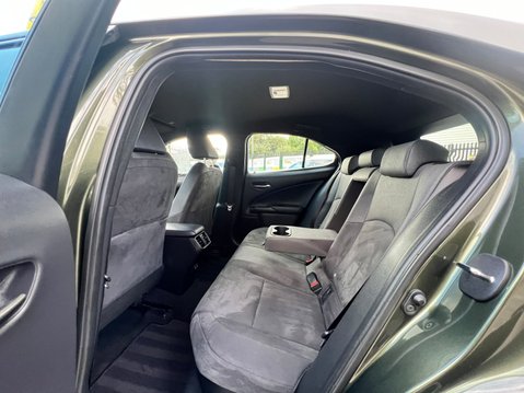 Lexus Ux 250H 69