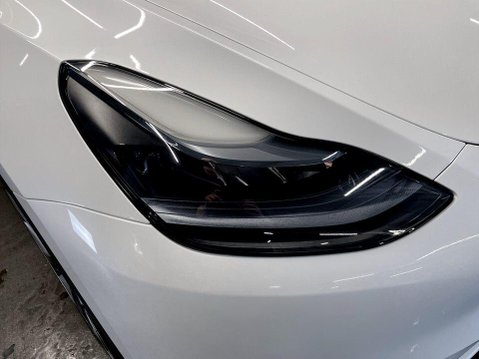 Tesla Model Y (Dual Motor) Long Range SUV 5dr Electric Auto 4WDE (384 bhp) DAB Radio - Re 9
