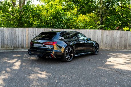 Audi RS6 Avant QUATTRO CARBON BLACK. VAT Q. WARRANTY. HEATED & COOLED SEATS. B & O. 2