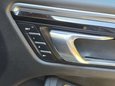 Porsche Macan 3.0 Macan S D Semi-Auto 4WD 5dr 39