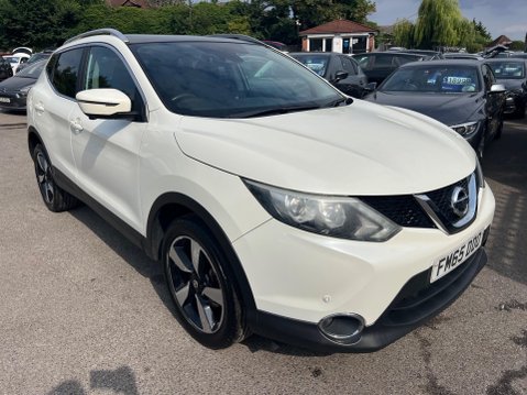 Nissan Qashqai 1.2 DIG-T n-tec+ XTRON 2WD Euro 6 (s/s) 5dr 9