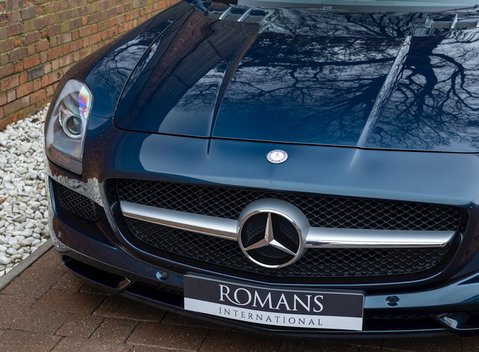 Mercedes-Benz SLS AMG 24