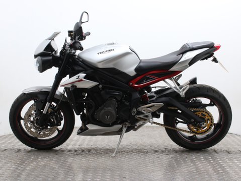 Triumph Street Triple 765 STREET TRIPLE 765 R 8