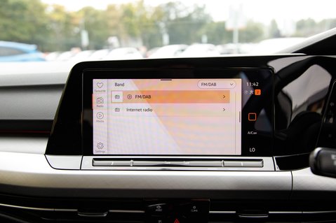 Volkswagen Golf LIFE TSI 26