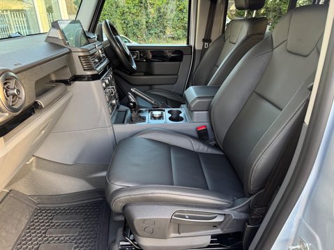 Ineos Grenadier FIELDMASTER EDITION 28