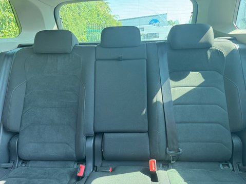 Volkswagen Tiguan (Sold) 2.0 TDI SEL SUV 5dr Diesel Manual 4Motion Euro 6 (s/s) (150 ps) 10