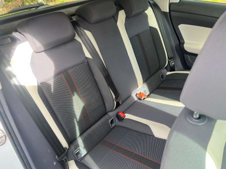 Volkswagen Polo 1.0 Polo Beats TSi Semi-Auto 5dr 40