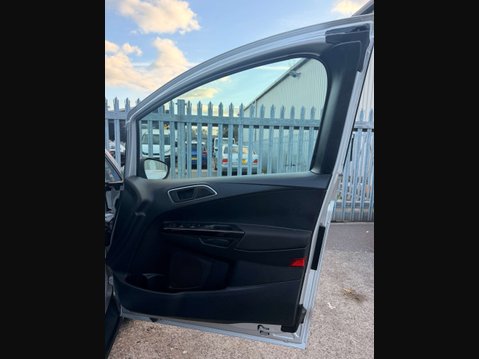 Ford B-Max 1.5 B-Max Titanium TDCi 5dr 33