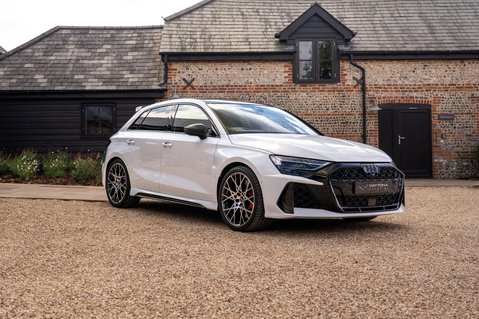 Audi RS3 2.5 TFSI Carbon Vorsprung Sportback S Tronic quattro Euro 6 (s/s) 5dr 3