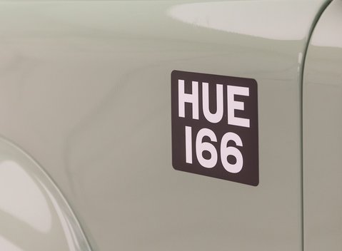 Land Rover Defender 90 Heritage Hard Top 21