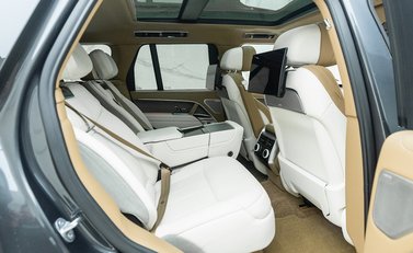 Land Rover Range Rover P530 SV 14