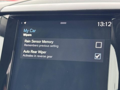 Volvo XC60 2.0 T5 Momentum Auto AWD Euro 6 (s/s) 5dr 31