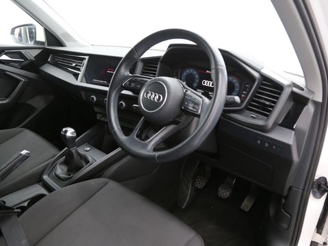 Audi A1 1.0 TFSI 25 Technik Sportback Euro 6 (s/s) 5dr 22