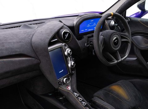 McLaren 765LT V8 SSG 11