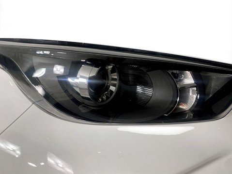 Toyota Yaris 1.5 VVT-h Icon Hatchback 5dr Petrol Hybrid E-CVT Euro 6 (s/s) (116 ps) DAB 9