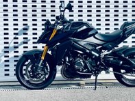 Suzuki GSX GSXS 1000 28