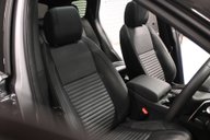 Land Rover Discovery Sport 2.0 Discovery Sport Dynamic SE D MHEV Auto 4WD 5dr 45