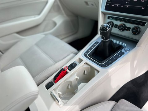 Volkswagen Passat SE BUSINESS TDI BLUEMOTION TECHNOLOGY 41