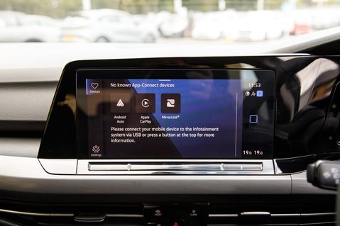 Volkswagen Golf STYLE TSI 26