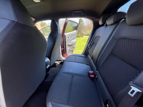 Nissan Juke DIG-T N-CONNECTA DCT 10