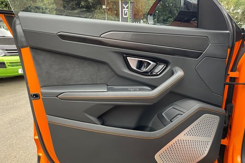 Lamborghini Urus V8 - ORANGE -AKRAPOVIC EXHAUST -PAN ROOF -B&O-MASSAGE SEATS-BLIND SPOT -ACC 28