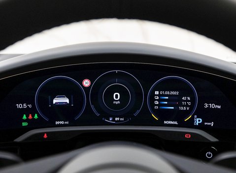 Porsche Taycan Turbo Cross Turismo 18