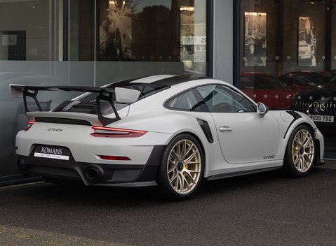 Porsche 911 GT2 RS (991) 4