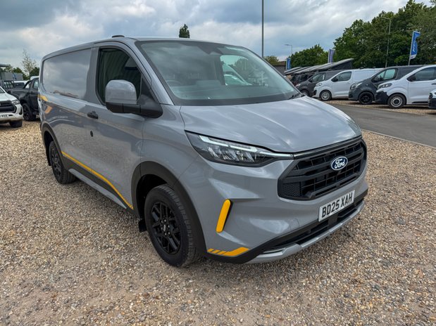 Ford Transit Custom SWB L1H1 [SOLD CM] Low Roof Trail 320 Air Con Alloys Sensors EURO 6 4