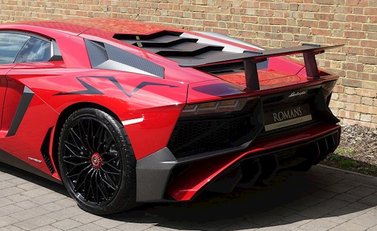 Lamborghini Aventador SV 8
