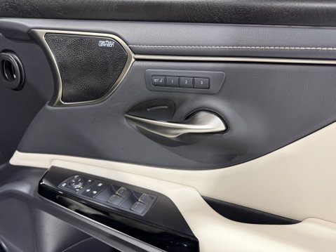 Lexus Es 300H TAKUMI 5