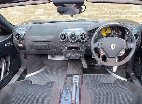 Ferrari 430 Scuderia Spider 16M 18