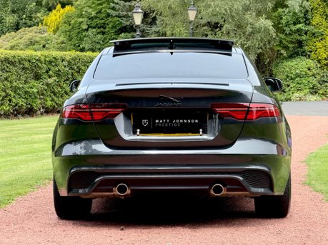 Jaguar XE R-DYNAMIC HSE BLACK 16