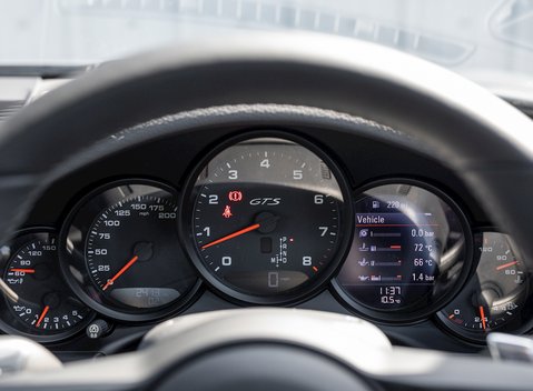 Porsche 911 (991.2) Carrera GTS 16