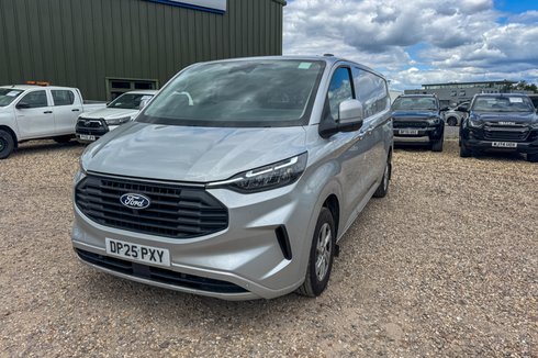 Ford Transit Custom AUTO LWB L2H1 Low Roof Limited 320 Air Con Alloys Cam Sensors EURO 6