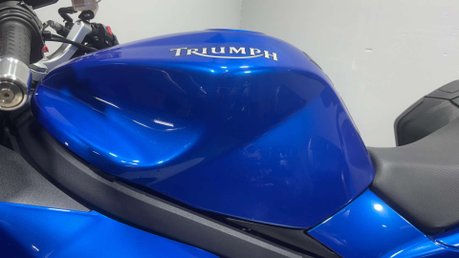 Triumph Sprint 2007 34K NEW MOT SERVICED FULL LUGGAGE SPORTS TOURER 1050CC 10