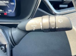 Toyota Corolla 1.8 Corolla Design HEV CVT 5dr 55