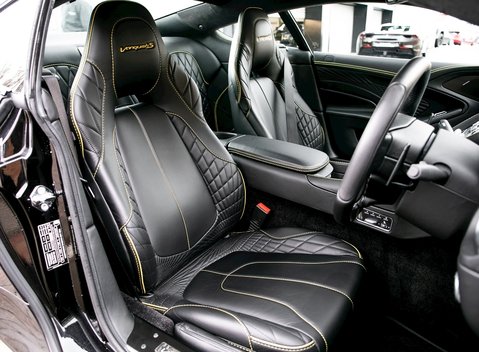 Aston Martin Vanquish S 12