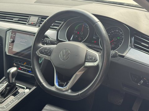 Volkswagen Passat 1.4 TSI 13kWh GTE Estate 5dr Petrol Plug-in Hybrid DSG Euro 6 (s/s) (218 ps 11