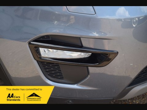 Land Rover Discovery Sport 2.0 Discovery Sport SE Tech TD4 4WD 5dr 12