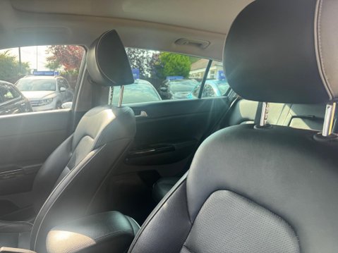 Kia Sportage 1.7 CRDi 4 Euro 6 (s/s) 5dr 26