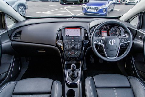 Vauxhall Astra GTC LIMITED EDITION S/S 3