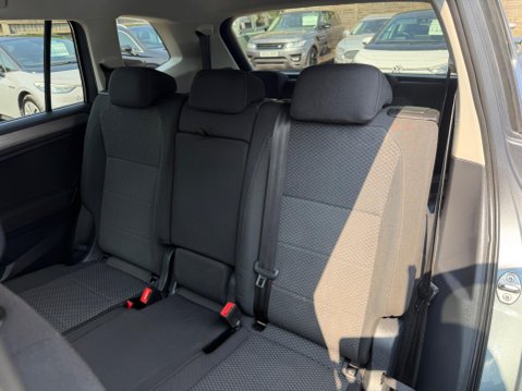 Volkswagen Tiguan Allspace 2.0 TDI Match DSG 4Motion Euro 6 (s/s) 5dr 53