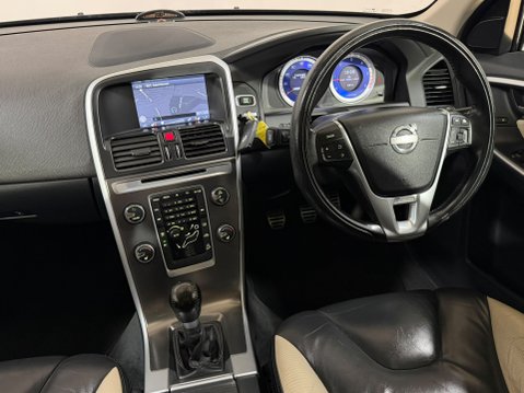 Volvo XC60 D5 R-DESIGN AWD 12
