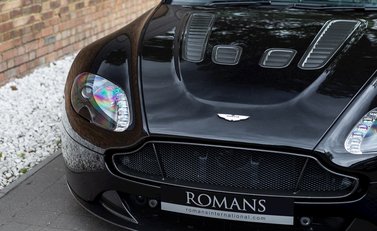 Aston Martin V12 Vantage S 22