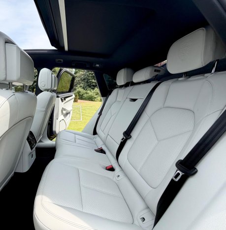 Porsche Macan S PDK 38