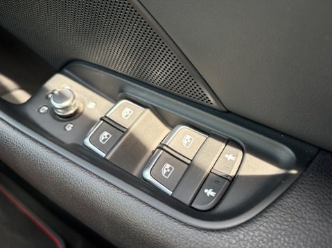 Audi A3 S3 TFSI QUATTRO BLACK EDITION S TRONIC TECH PACK 35