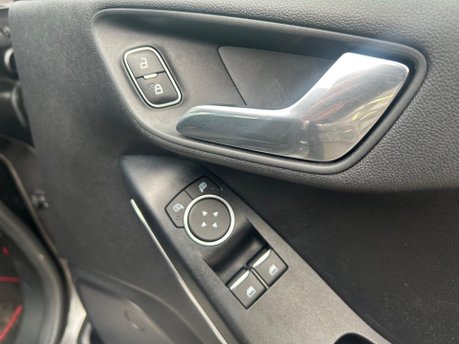 Ford Fiesta 1.0T EcoBoost ST-Line Euro 6 (s/s) 5dr 16