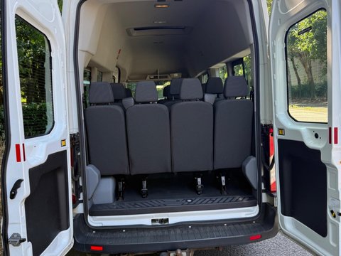 Ford Transit 2.2 TDCi 460 HDT L4 H3 4dr (18 seats) 10