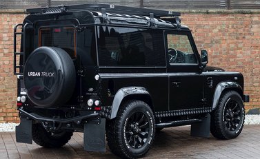 Land Rover Defender 90 Urban Truck 7