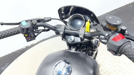 Bluroc Motorcycles Bluroc 2025 4K RETRO SCRAMBLER CLASSIC STYLE 125CC LEARNER 17